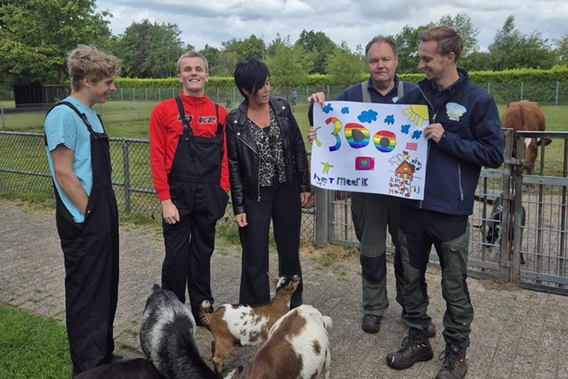 Het Meerik doneert aan de kinderboerderij 🐐💚